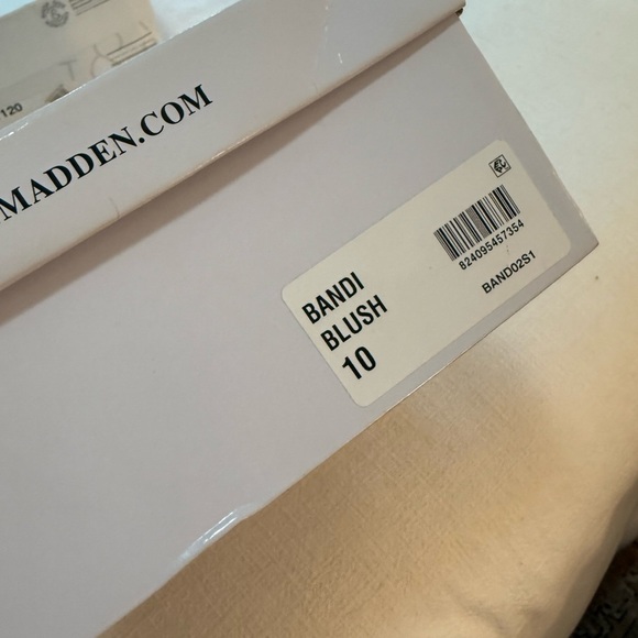 Steve Madden Bandi Sandal - Picture 6 of 6